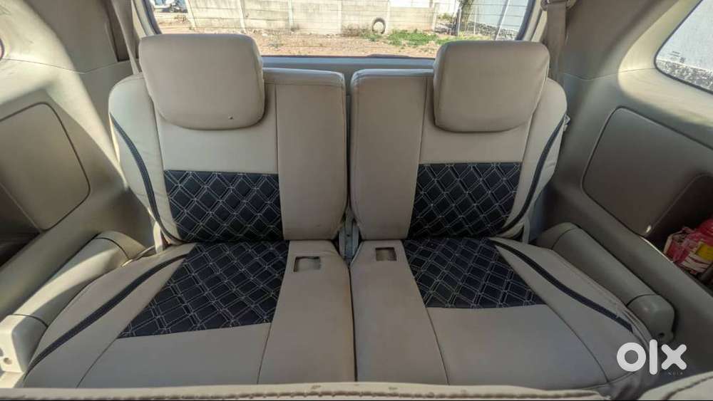 Innova 2.5 E (oct-2014)