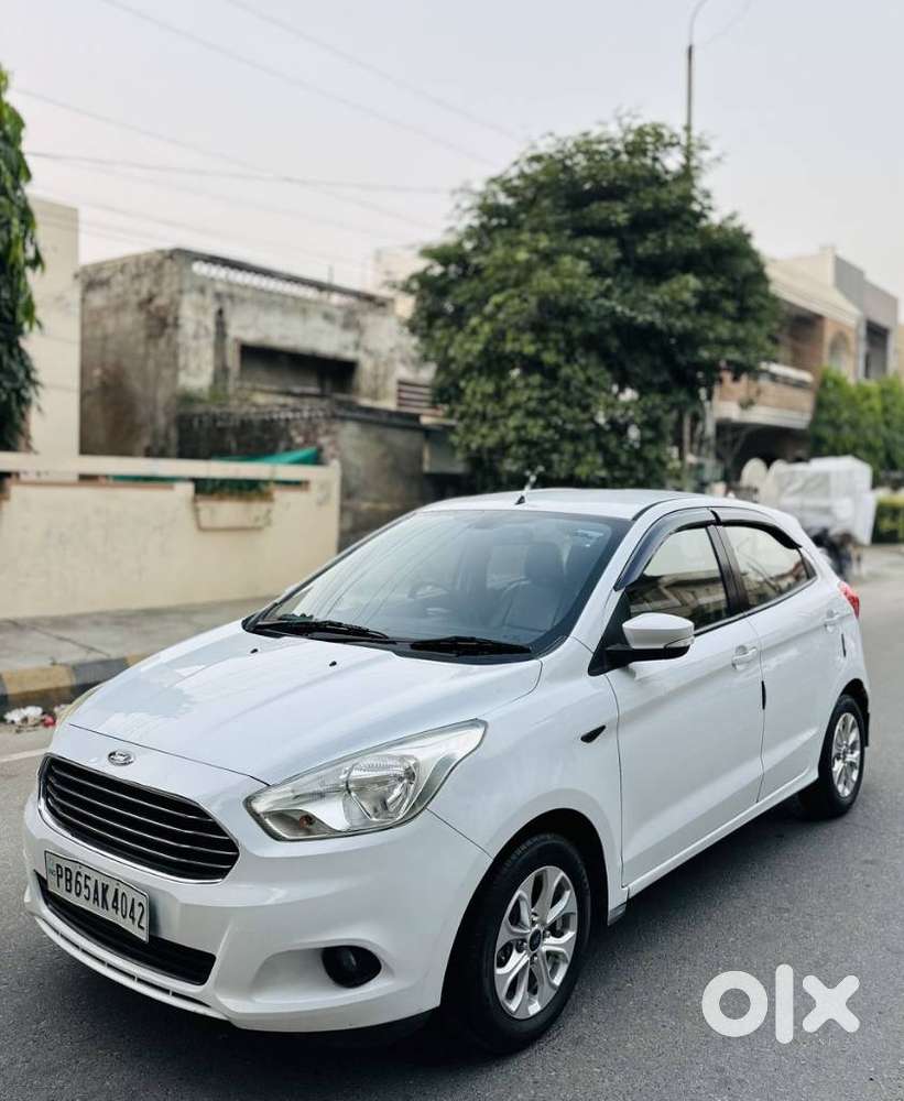 Ford Figo 2012-2015 Petrol Titanium, 2017, Petrol
