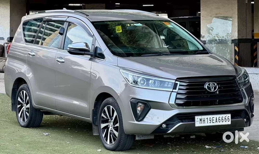 Toyota Innova Crysta 2.7 Zx At, 2022, Petrol