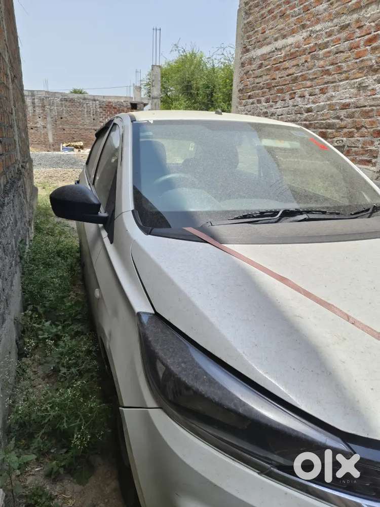 Tata Tiago Revotron Xz 2025