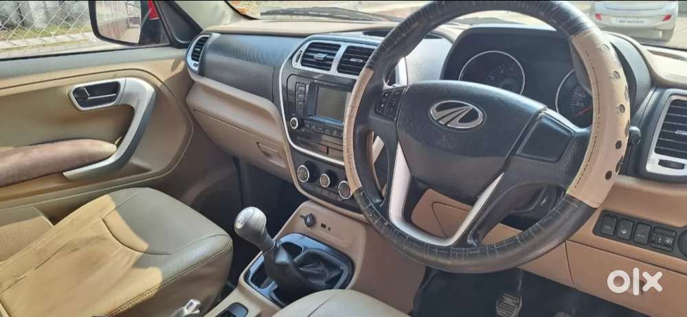 Mahindra Tuv 300 Mhawk100 T8 Dual Tone, 2015, Diesel