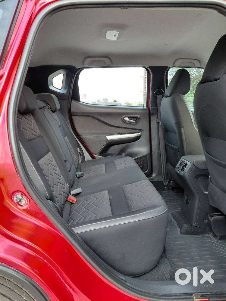 Nissan Magnite 1.0 Xv Premium, 2021, Petrol