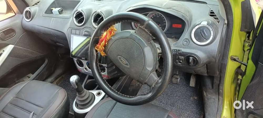 Ford Figo 2010 Petrol 95000 Km Driven