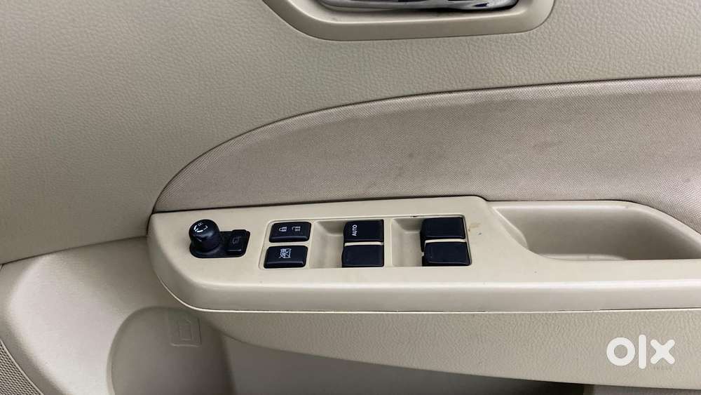 Maruti Suzuki Swift Dzire Vxi 1.2, 2015, Petrol