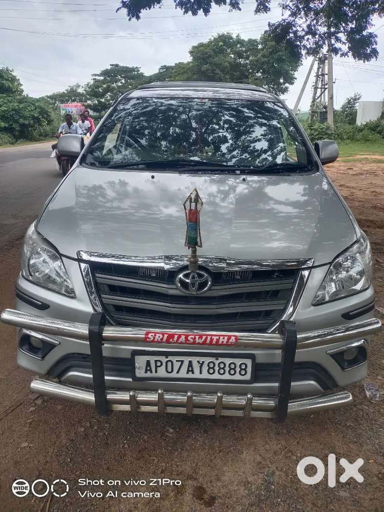 Toyota Innova 2010 Diesel 260000 Km Driven