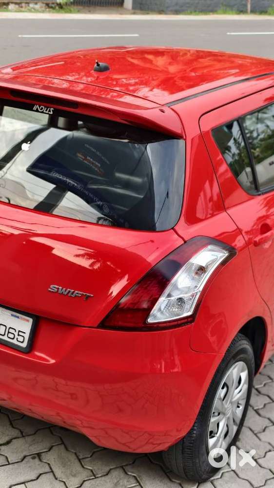 Maruti Suzuki Swift 1.2 Lxi (o), 2017, Petrol