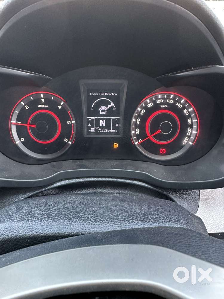 Mahindra Tuv 300 T10 Opt, 2019, Diesel