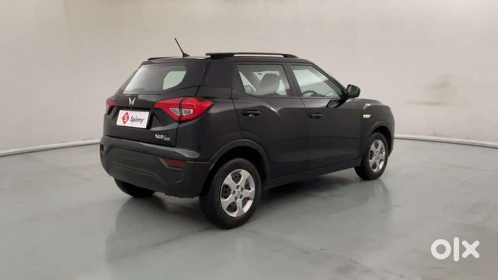 Mahindra Xuv300 W6, 2023, Petrol