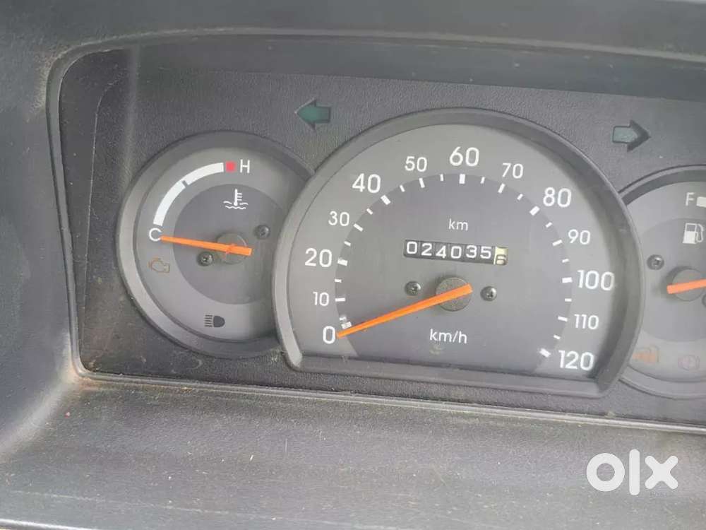 Maruti Suzuki Omni 2010
