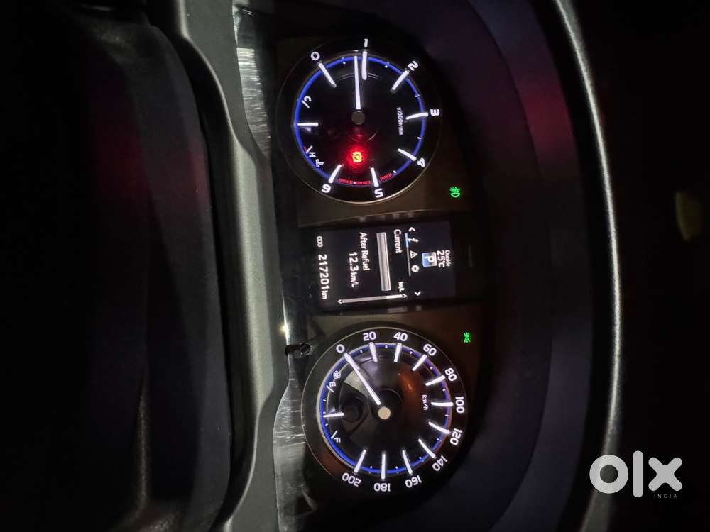 Toyota Innova Crysta Diesel 2016