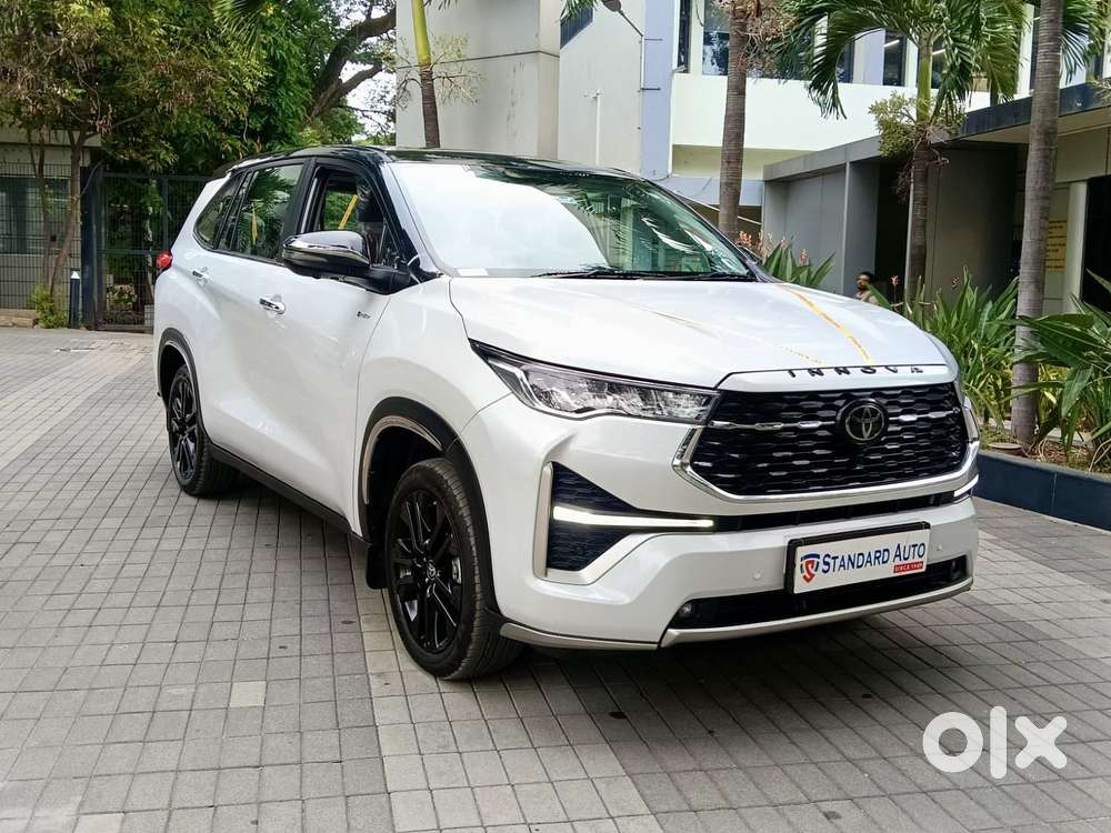 Toyota Innova Hycross 2.0 Zx Hybrid 7 Str, 2025, Petrol