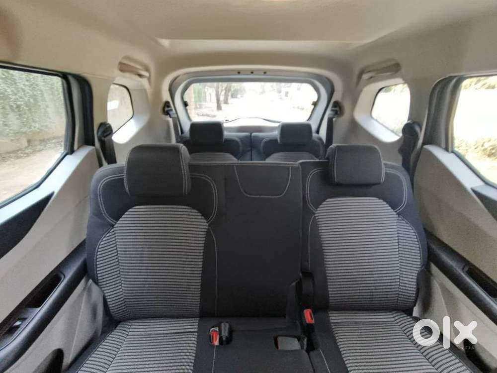 Renault Triber Rxz, 2023, Petrol