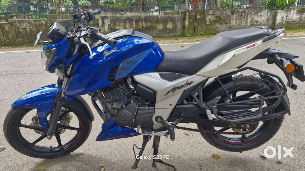 Blue Review Of Apache Rtr 160 4v BS4 2019 MODEL Motorcycles 1819855424