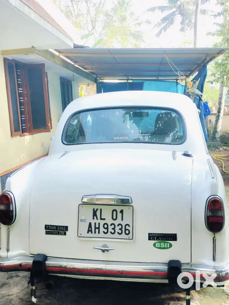 Ambassador Classic 1500 2005