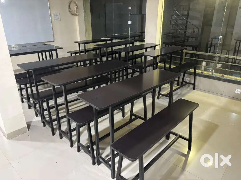 Coaching furniture