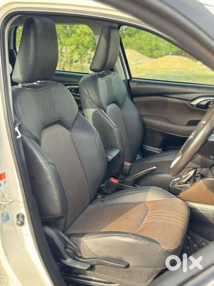 Toyota Urban Cruiser Hyryder 1.5 V Hybrid, 2024, Petrol