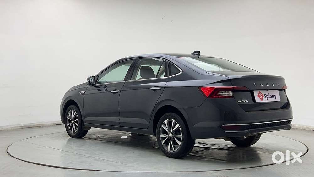 Skoda Slavia Style 1.0l Tsi At, 2023, Petrol