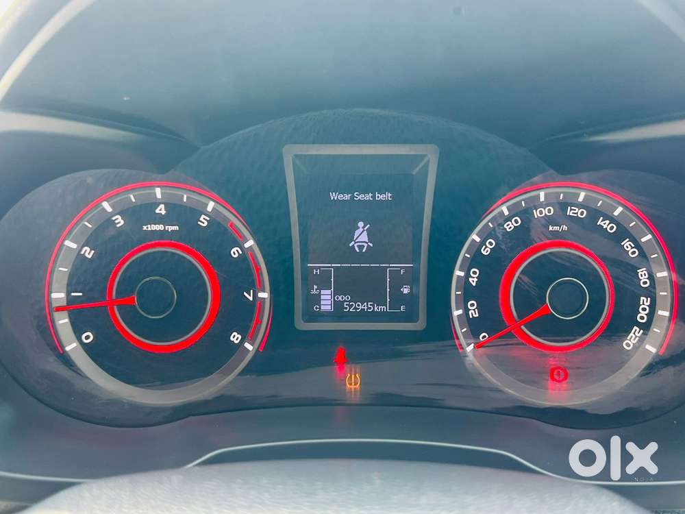 Mahindra Xuv300 W8, 2021, Petrol