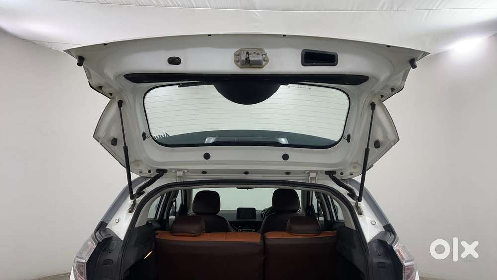 Tata Nexon 1.2 Revotron Xza Plus (o) Dual Tone, 2018, Diesel