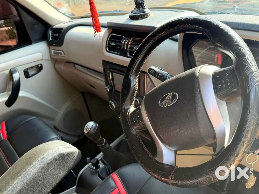 Mahindra Scorpio S10 2015