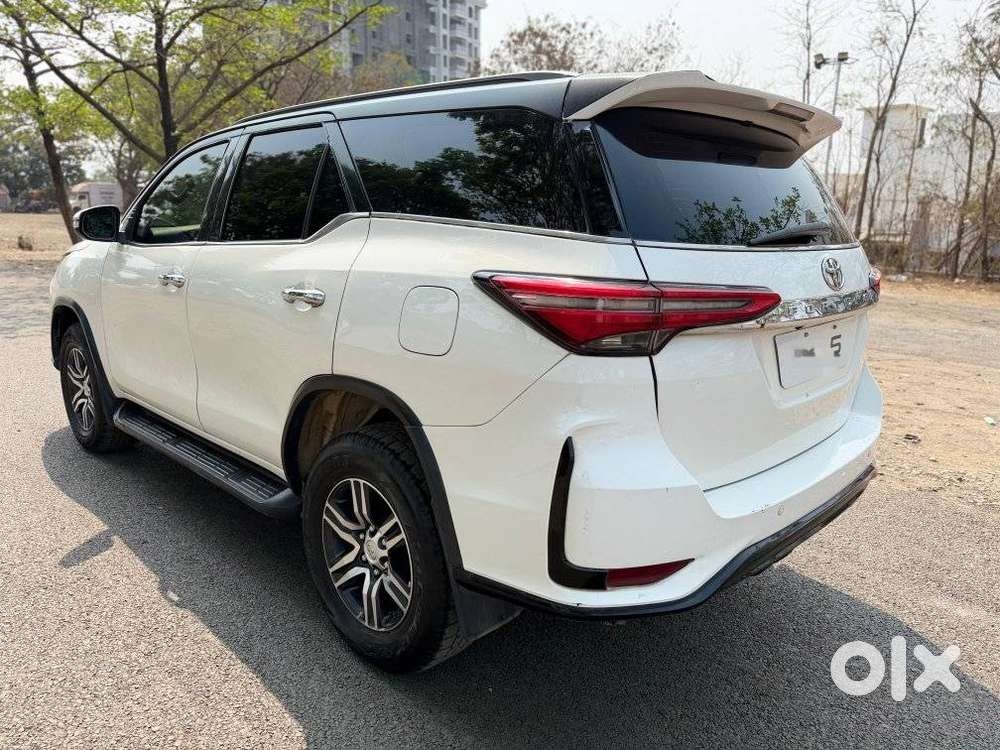 Toyota Fortuner Legender 4x2 At 2.8, 2017