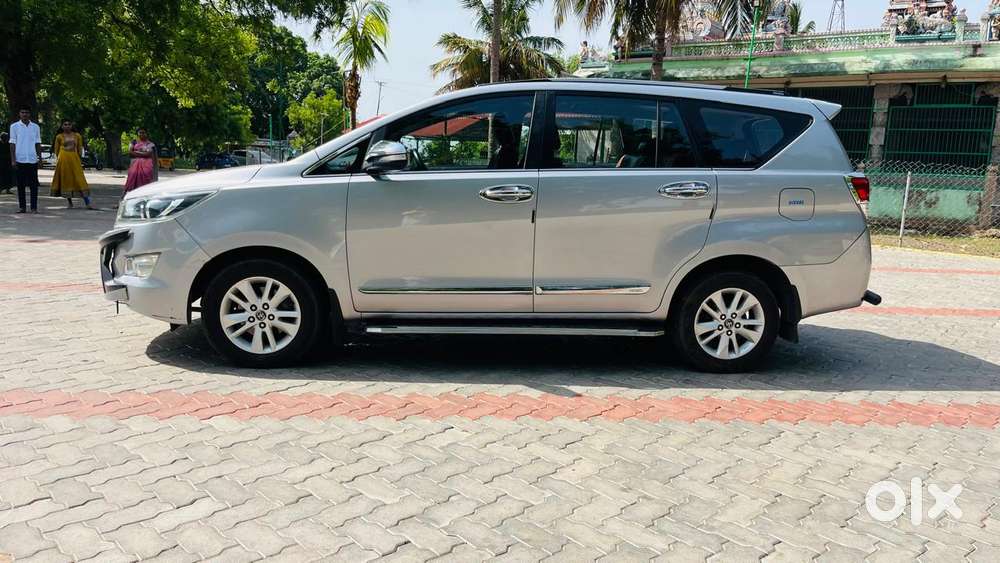 Toyota Innova Crysta 2.4 V 8 Str, 2017, Diesel