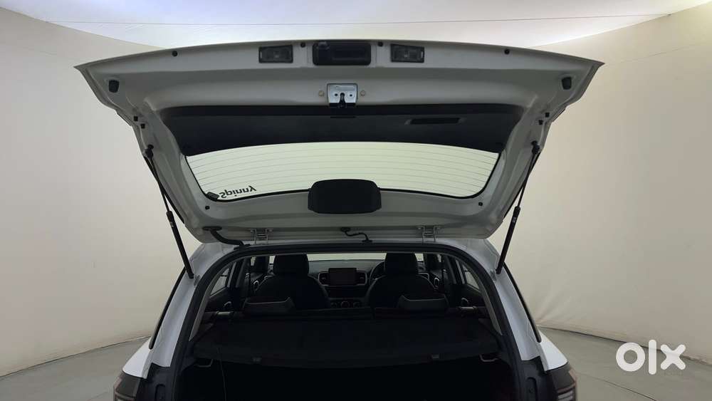 Hyundai Venue 1.0 Sx (o) Turbo Dct, 2023, Petrol
