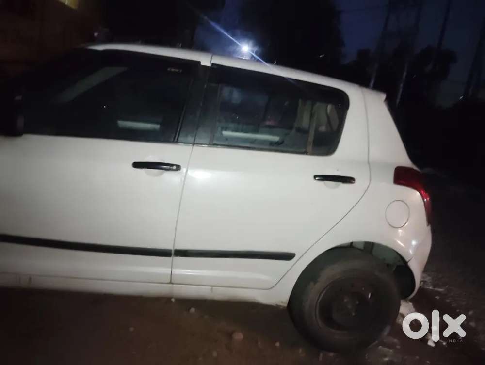 Maruti Suzuki Swift 2007 Petrol 98000 Km Driven All Okk