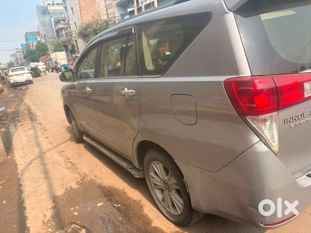 Toyota Innova Crysta 2.8 Zx At 7 Seater, 2019, Diesel