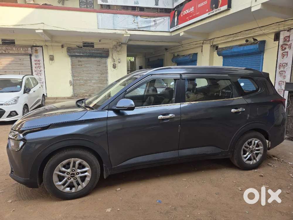 Kia Carens 2023 Diesel Well Maintained