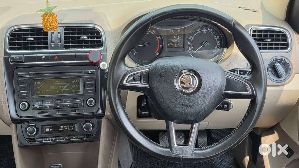 Skoda Rapid 1.6 Mpi At Elegance, 2016, Petrol