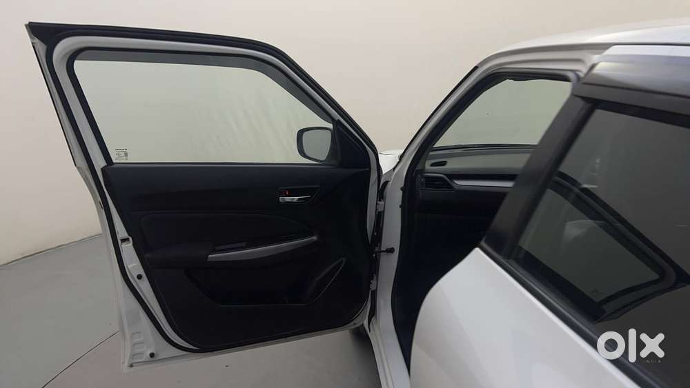 Maruti Suzuki Swift Amt Zxi, 2022, Petrol