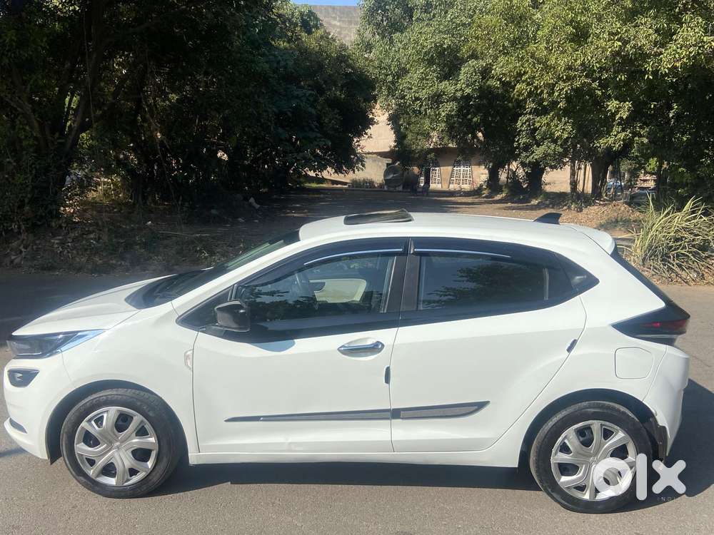 Tata Altroz 1.2 Xz Plus Petrol, 2023, Petrol