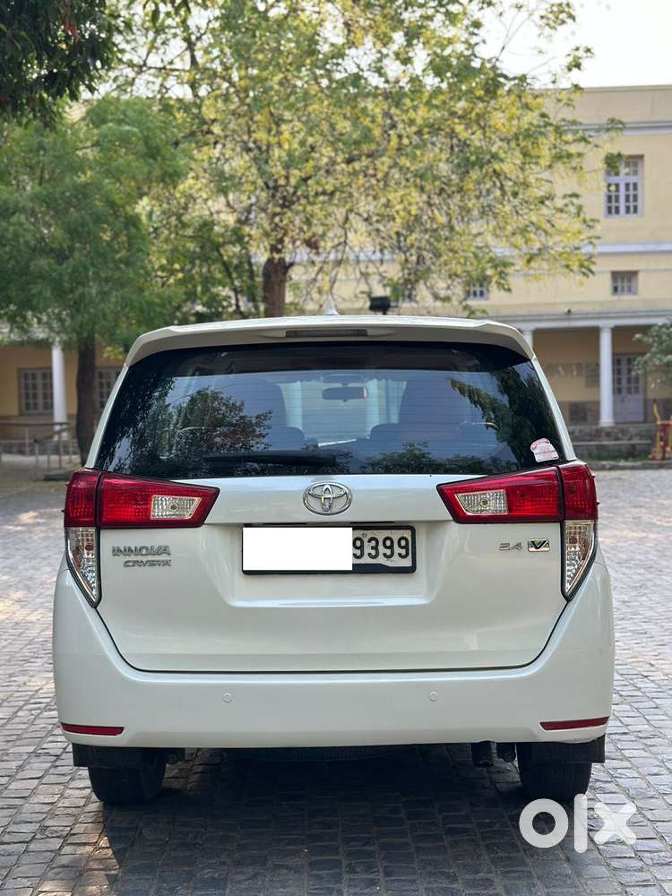 Toyota Innova Crysta [2020-ongoing] 2.4 Vx 7 Str, 2018, Diesel
