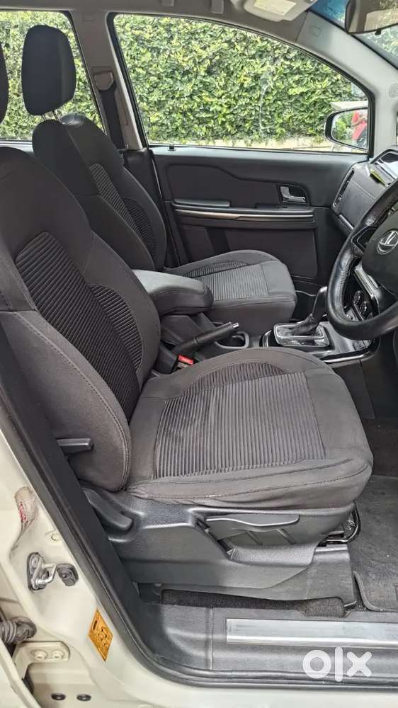 Automatic Tata Hexa 2017