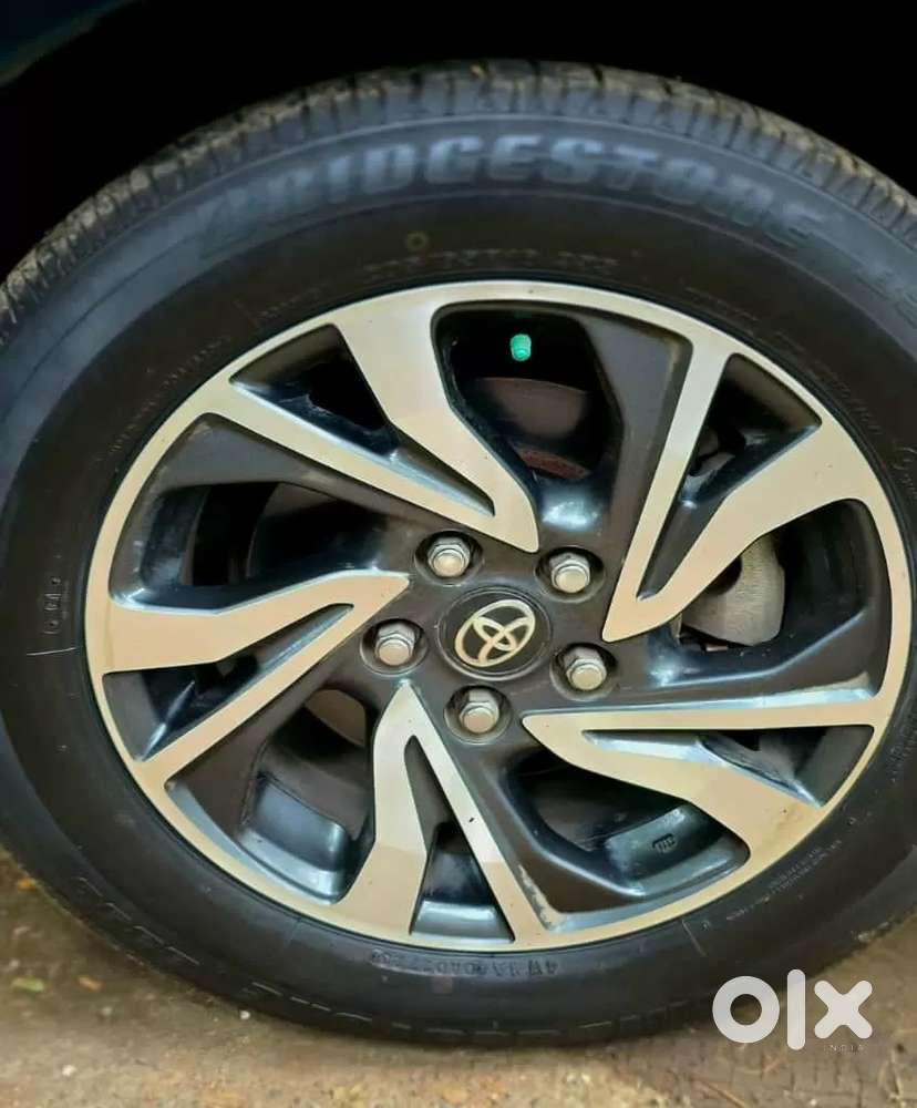 Toyota Innova Crysta [2020-ongoing] 2.4 Vx 8 Str, 2021, Diesel