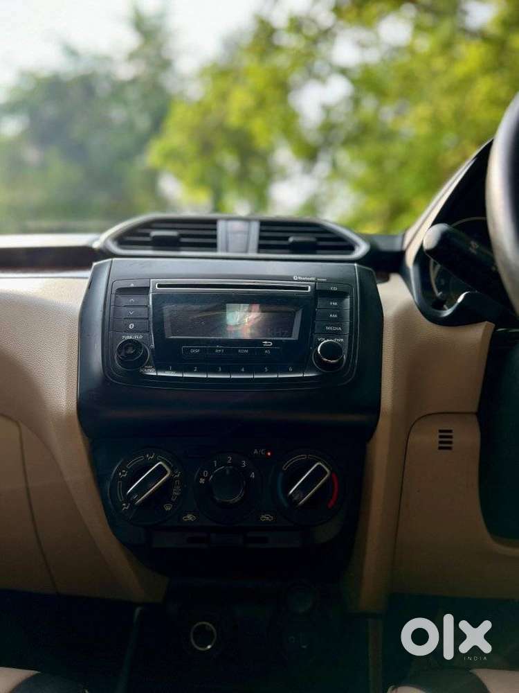 Maruti Suzuki Swift Dzire Vxi Optional, 2017, Petrol