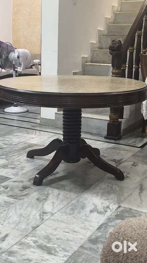 Round Dinning table only