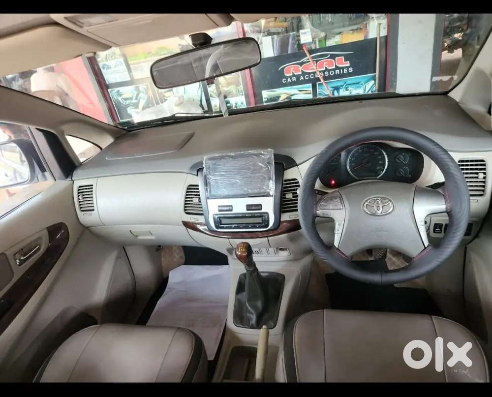 Toyota Innova 2012 Diesel Well Maintained