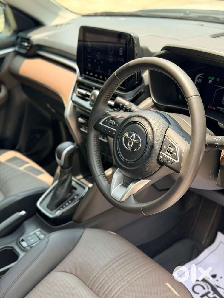 Toyota Urban Cruiser Hyryder 1.5 V Hybrid, 2025, Petrol