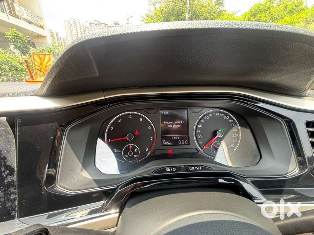 Volkswagen Virtus Petrol 2023 1.0 Liter Tsi Automatic W Service Recrd