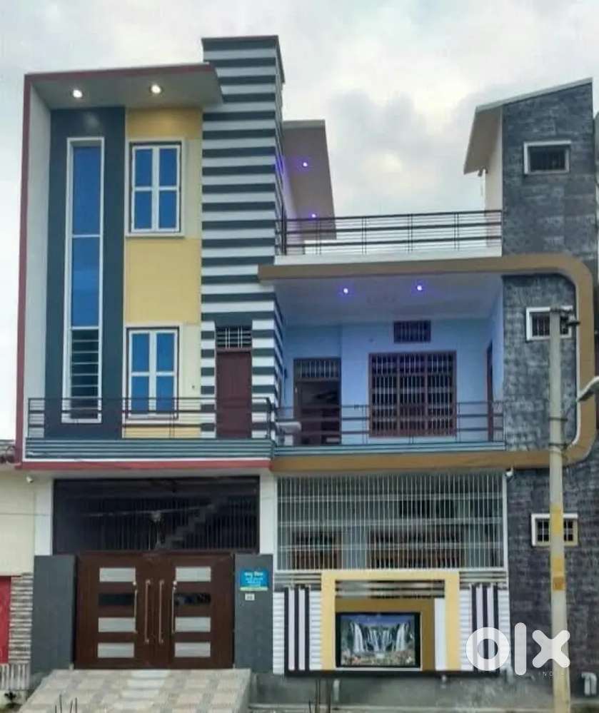 First floor 4 room set with complete privacy.