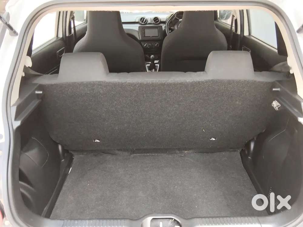 Maruti Suzuki Swift Petrol 2023
