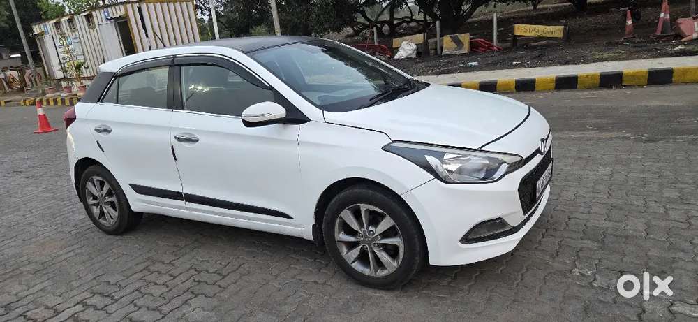 I 20 Asta Diesel Model 2015 Reading 117000 Tyres 90% Insurance Live