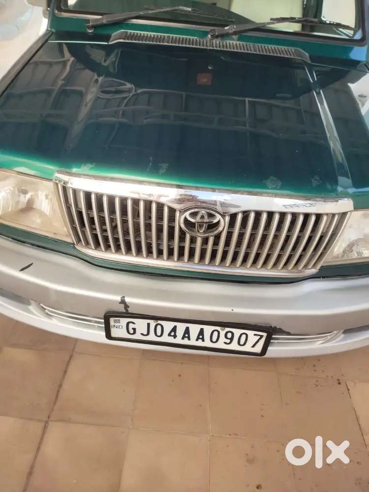 Toyota Qualis 2003