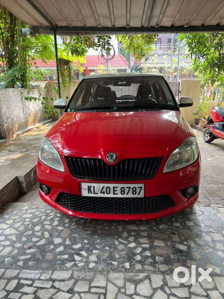 Skoda Fabia 2011 Petrol 94682 Km Driven 999.   50.  64.  999