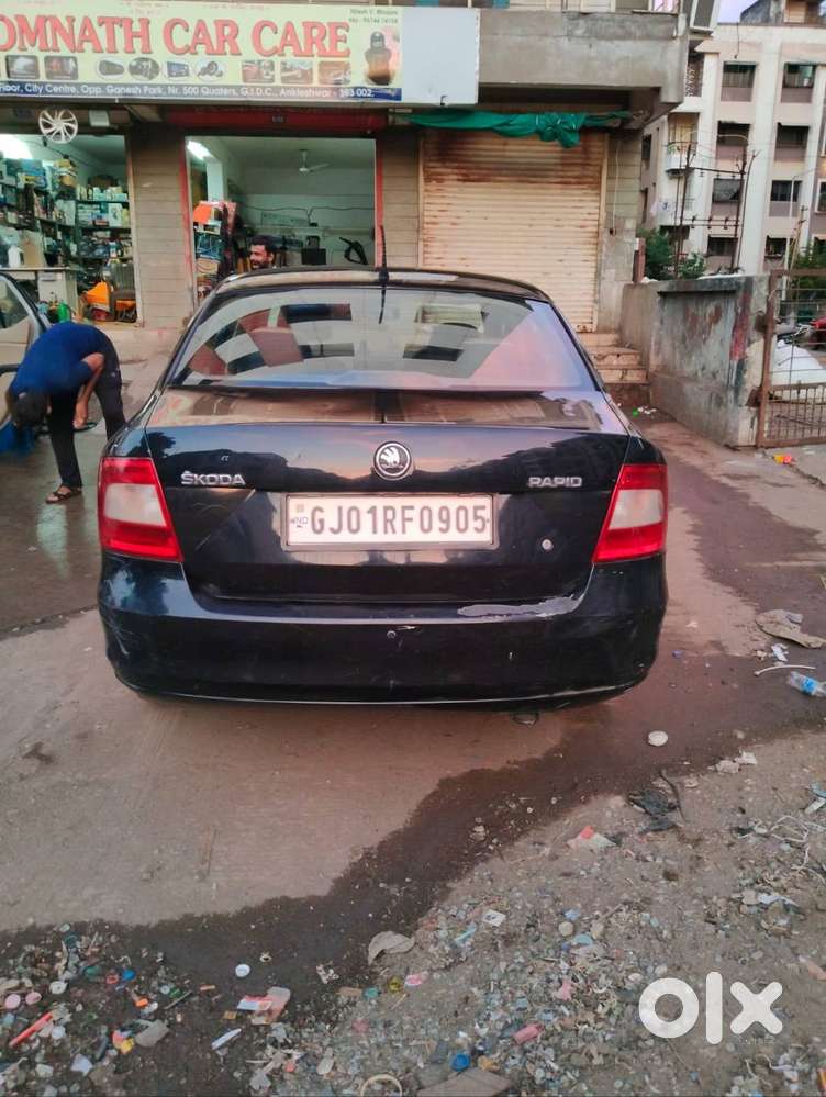 Skoda Rapid Black Colour Diesel 2014