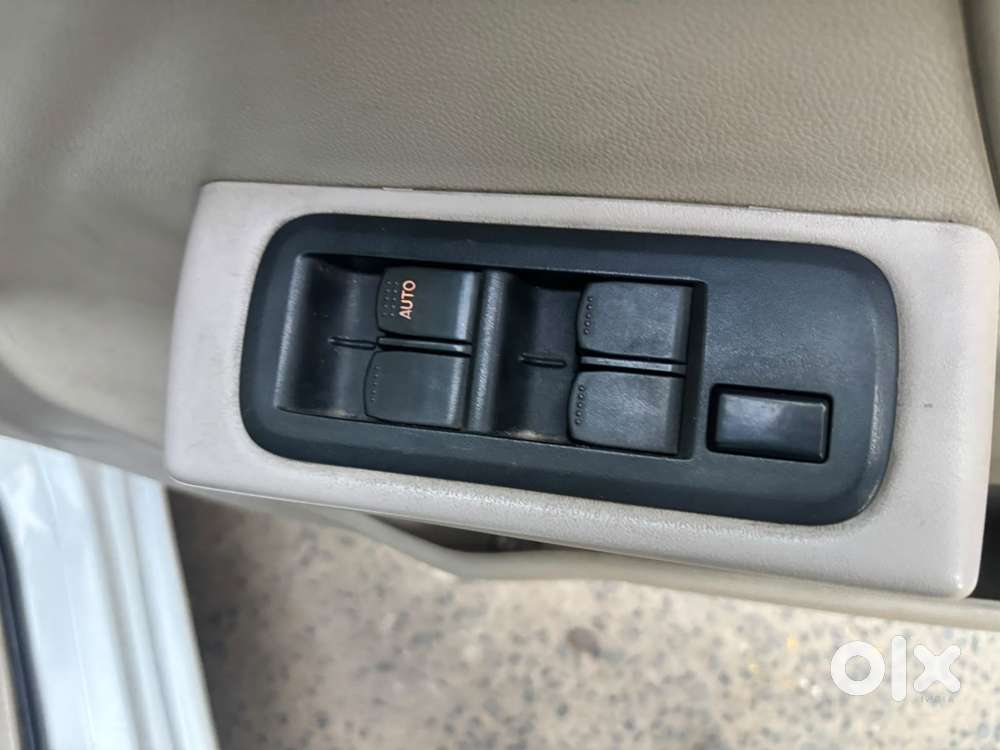 Maruti Suzuki Swift Dzire 1.2 Vxi Bsiv, 2024, Cng & Hybrids