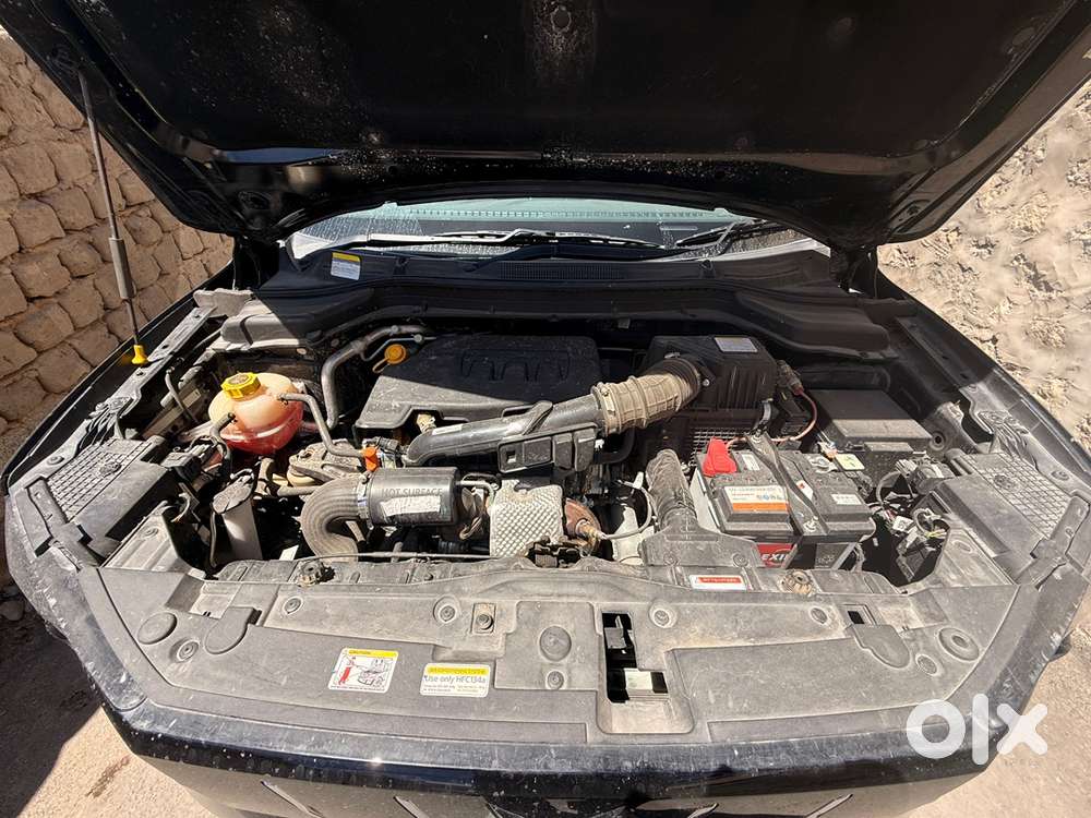 Mahindra Xuv 3xo 2025 Petrol 22000 Km Driven