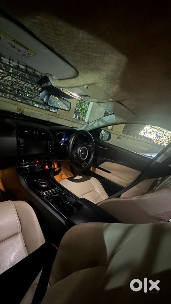 Jaguar Xe Petrol 2018